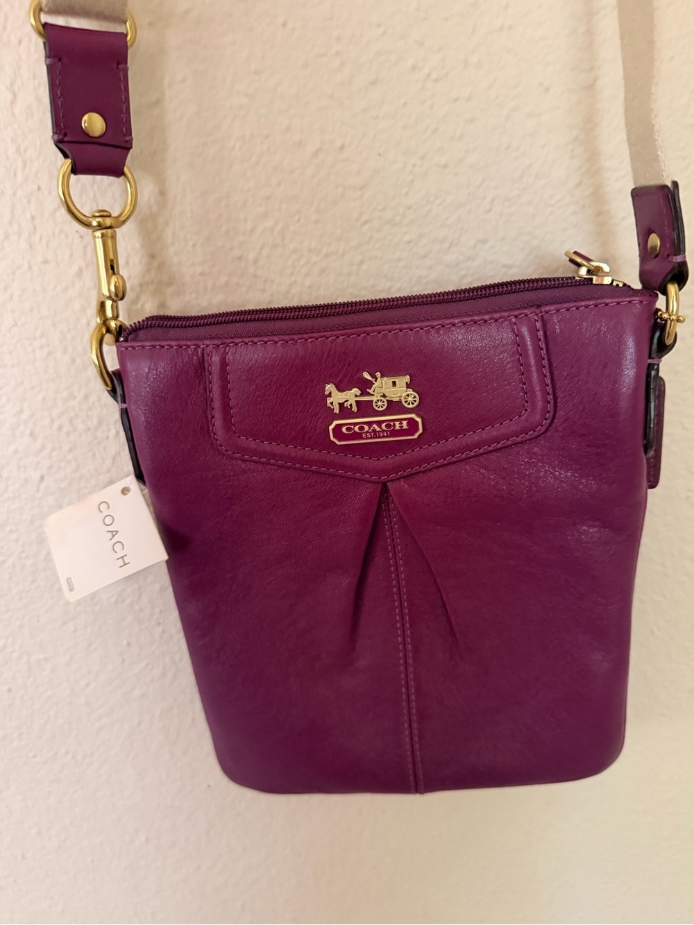 Coach Plum Pebble Leather Crossbody with Cream Contrast Strap - Picture 2 of 9
